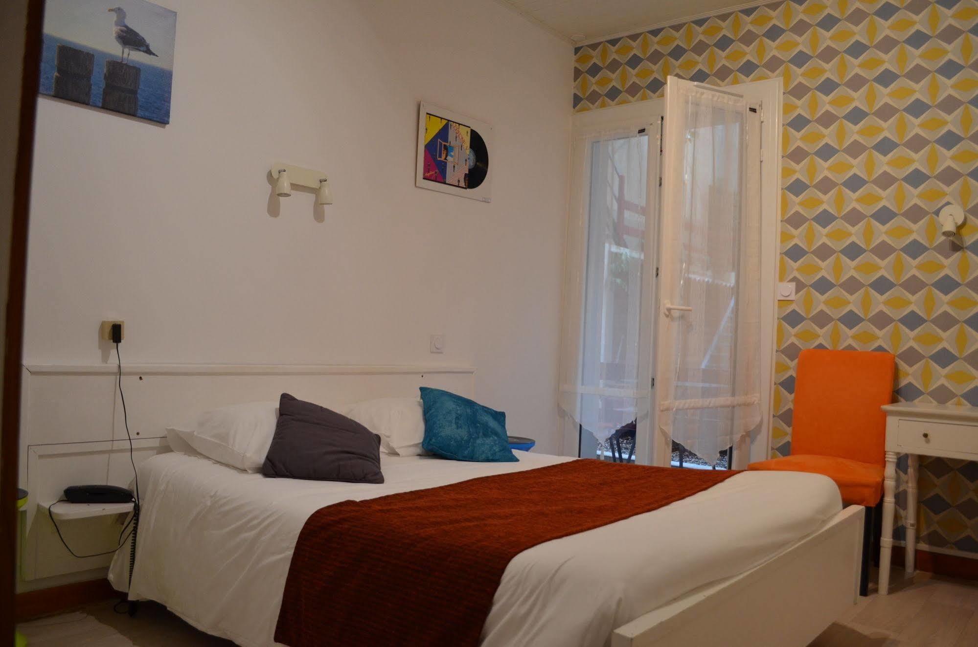 Hotel De Paris La Rochelle  Bagian luar foto
